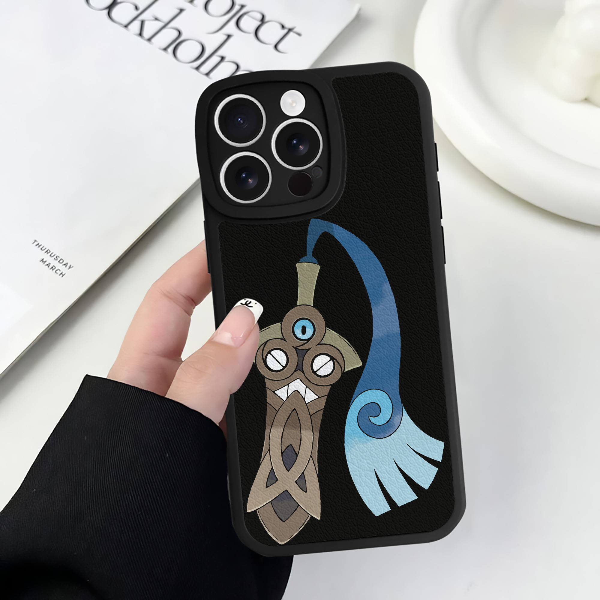 （画像用） ポケットモンスター Pokémon 【iPhone 16シリーズ対応】シリコンスマホケース（レザー調） 材質：シリコン